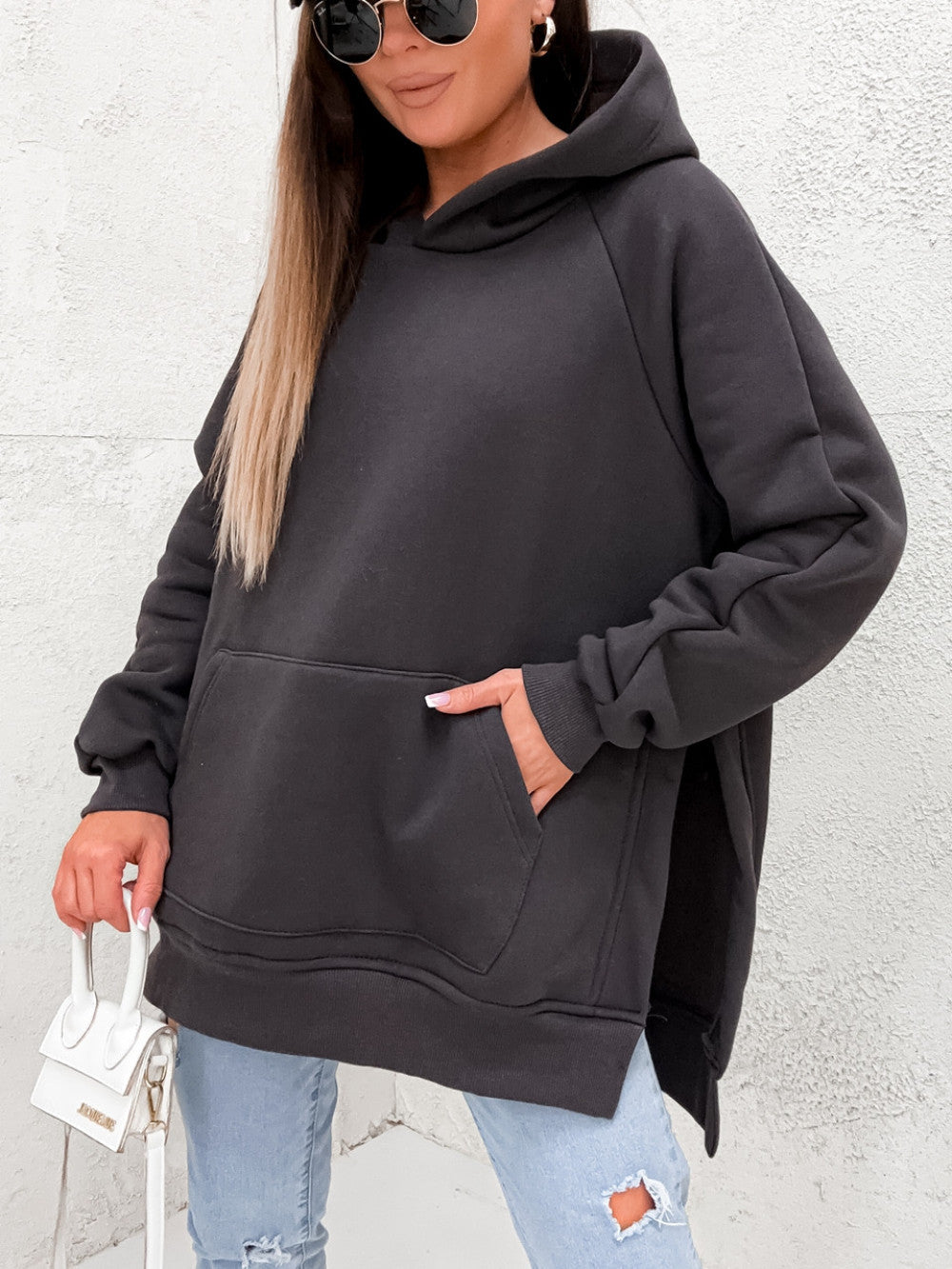 Pocket style slit pullover hoodie